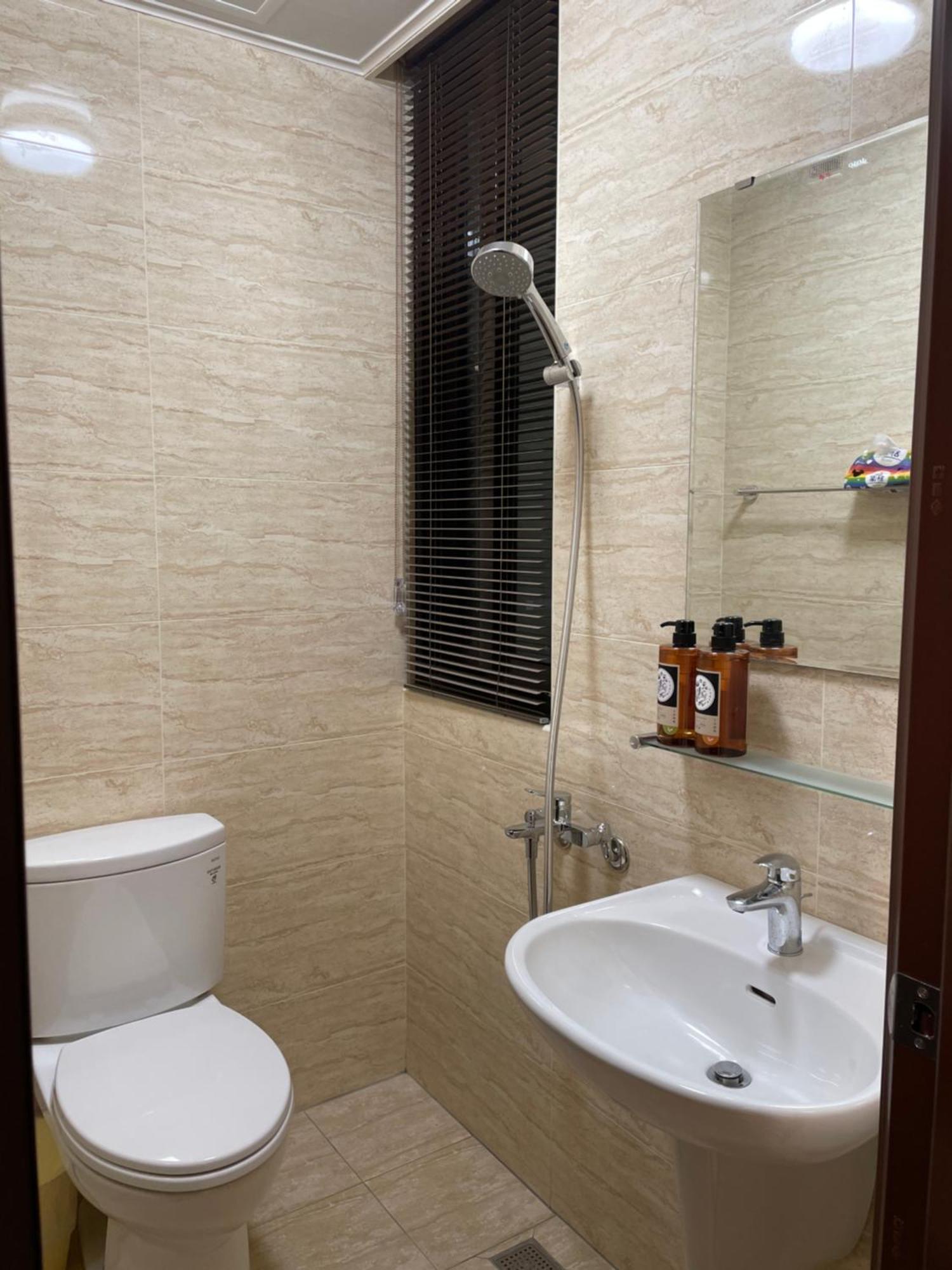 Hello Guesthouse Lukang Bagian luar foto